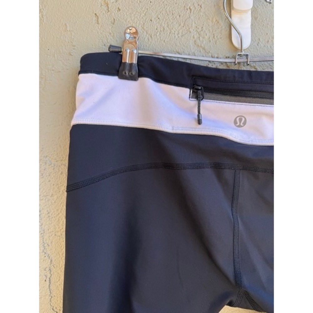 Lululemon Run Inspire Tight II Black White Stripe Leggings Pants SZ 8 Athleisure - Picture 6 of 8